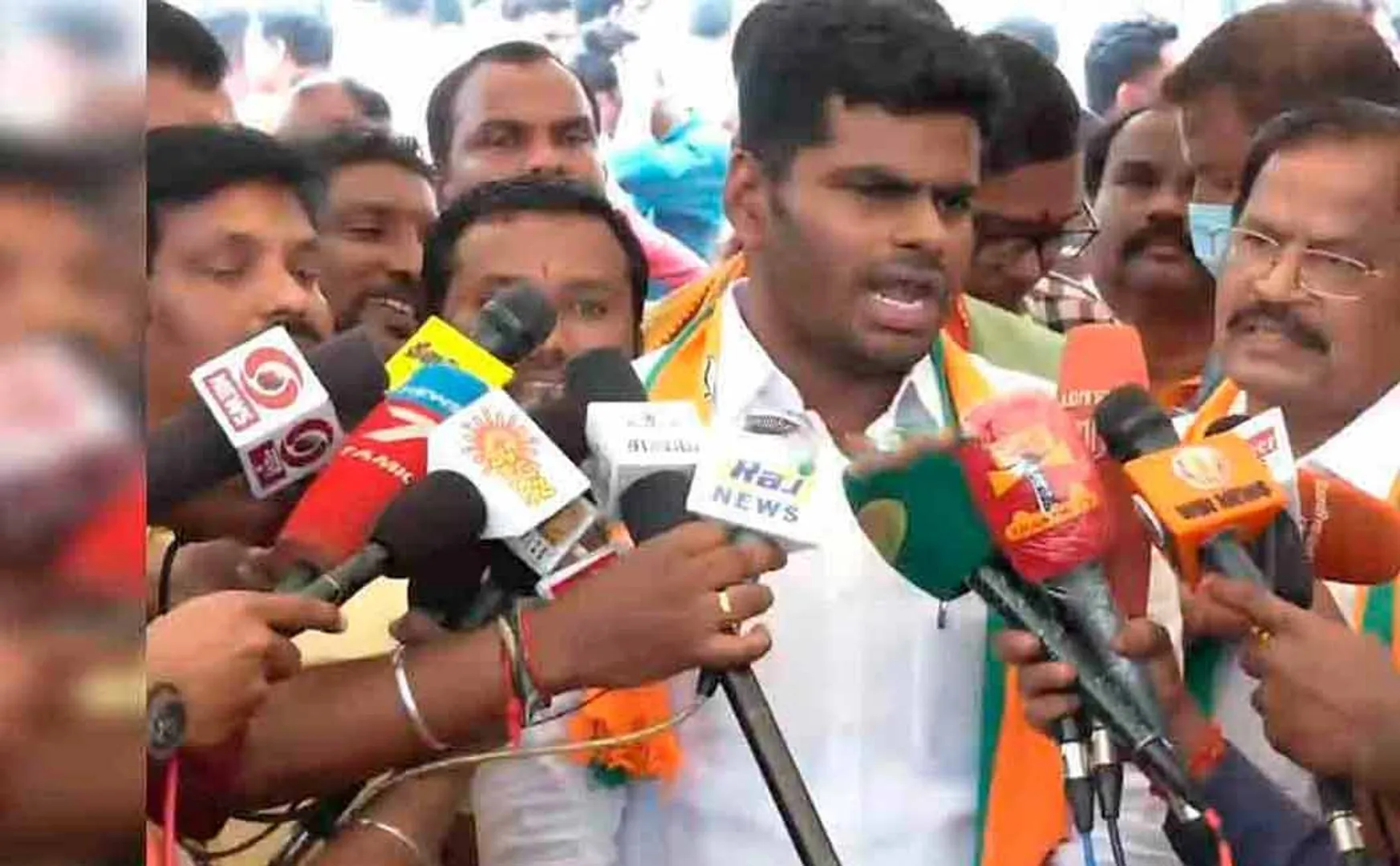 The removal action on constables should be withdrawn Annamalai
